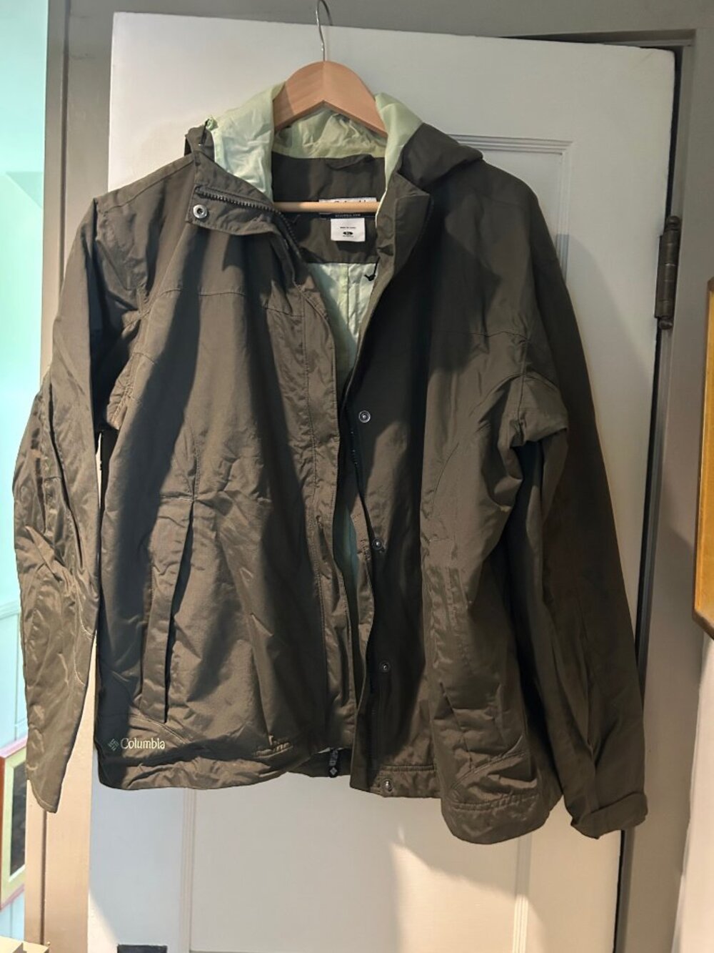 Women's Columbia rain jacket army green khaki size XL